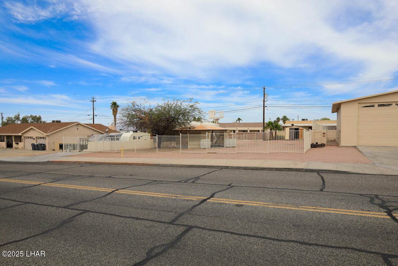 https://bt-photos.global.ssl.fastly.net/lakehavasu/1280_boomver_1_1034848-2.jpg