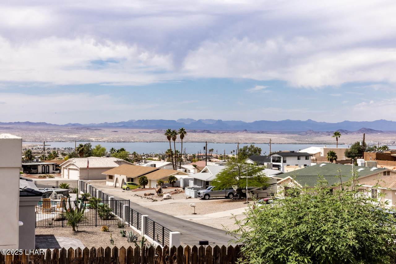 https://bt-photos.global.ssl.fastly.net/lakehavasu/1280_boomver_1_1035070-2.jpg