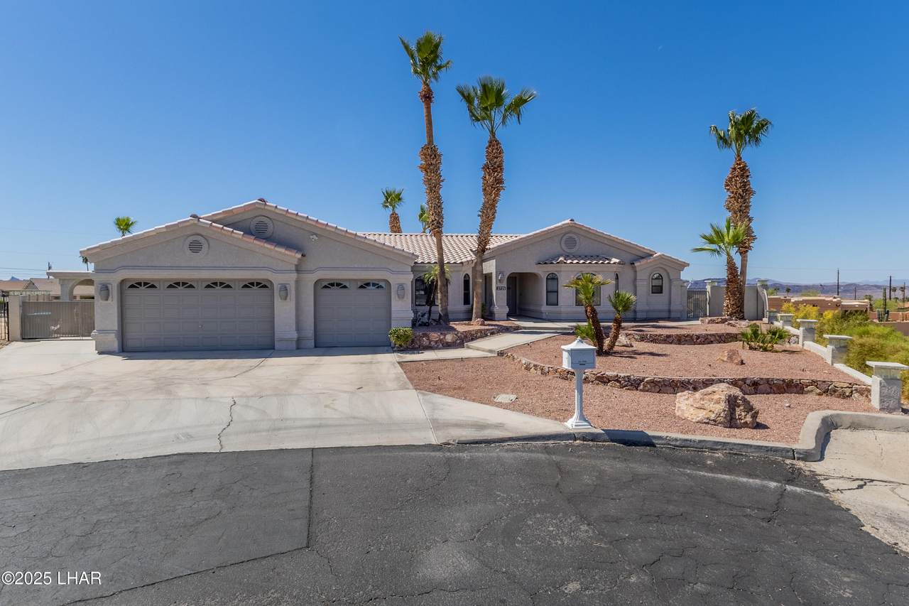 2725 Pony Ln - Photo 1