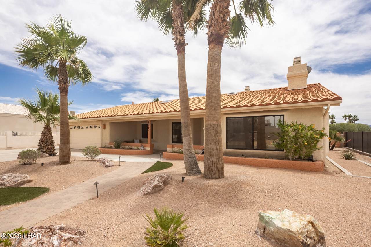 2370 Tee Dr - Photo 1