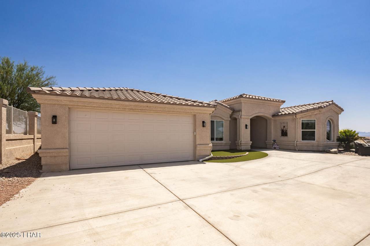 3630 Yucca Dr - Photo 1