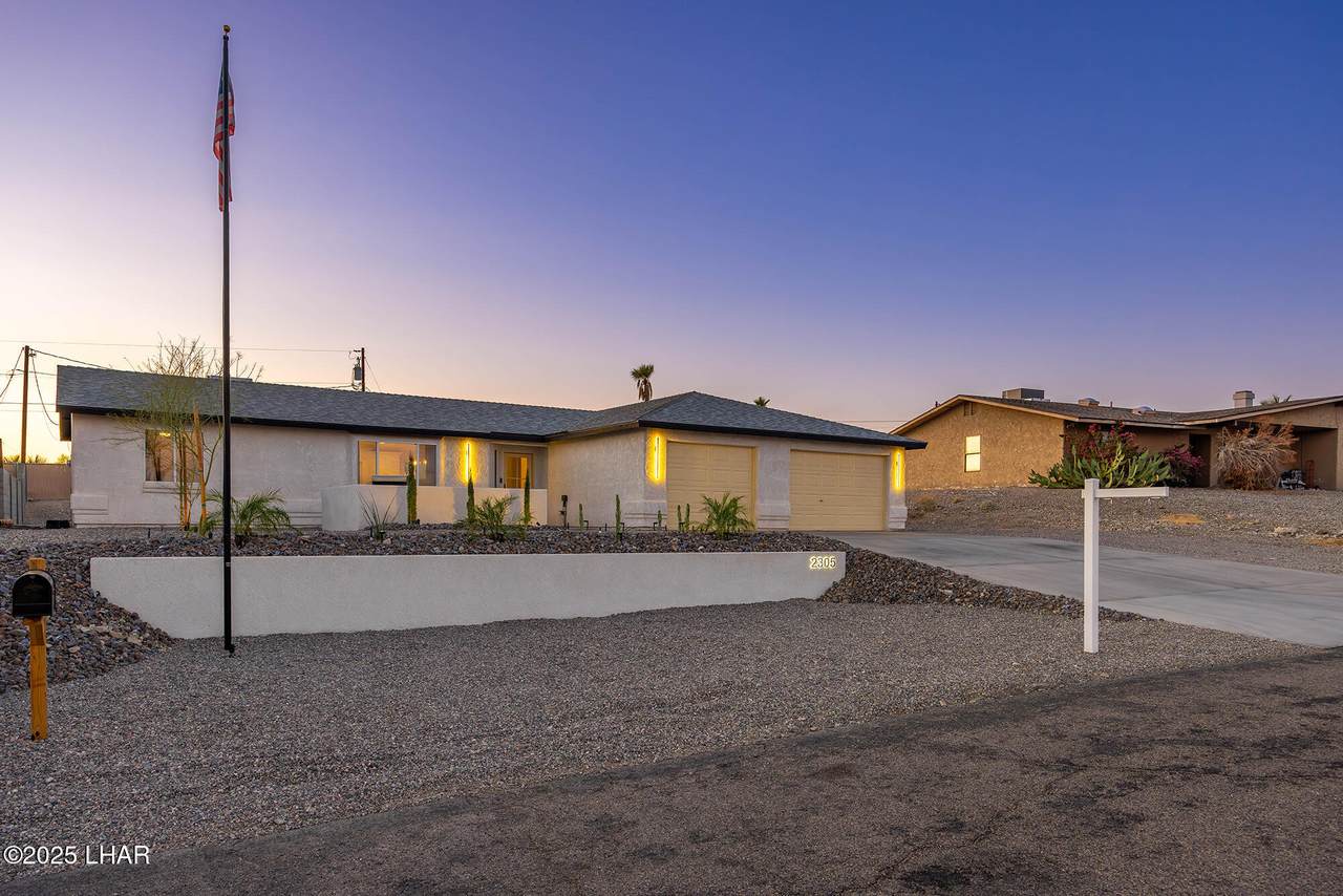 2305 Cosnina Dr - Photo 1