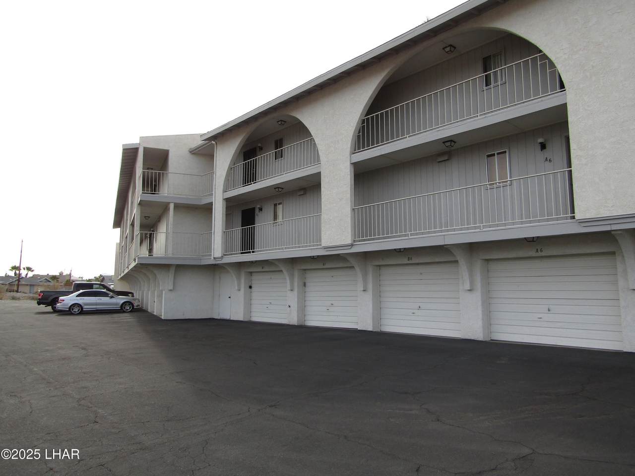 1720 Bahama Ave - Photo 1