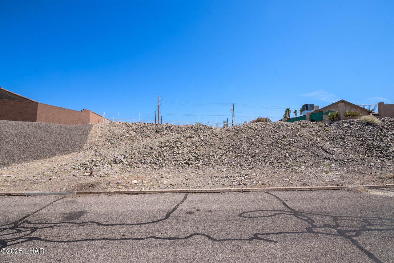 3055 Maverick Dr - Photo 1