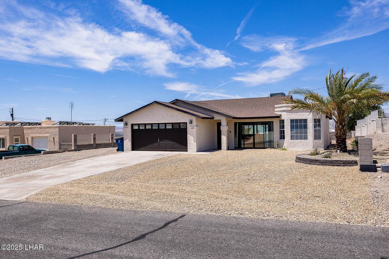 1435 Beefeater Dr - Photo 1