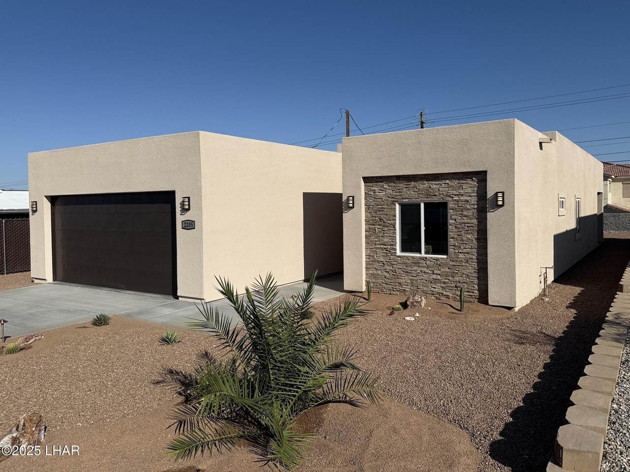 2205 Sandwood Dr - Photo 1