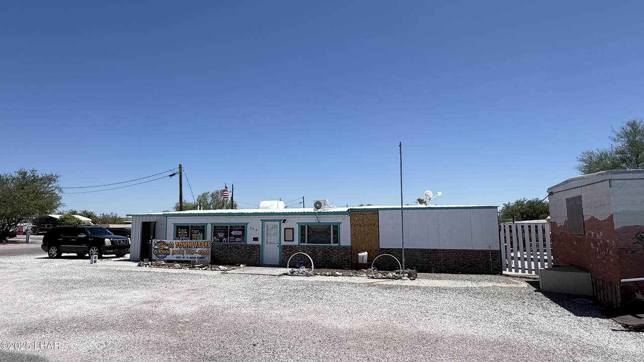415 & 425 Main St - Photo 1