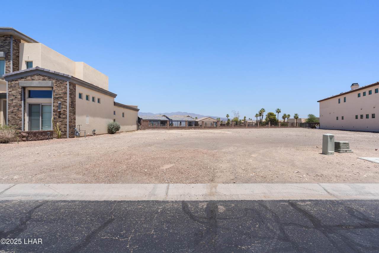 791 Malibu Cir - Photo 1