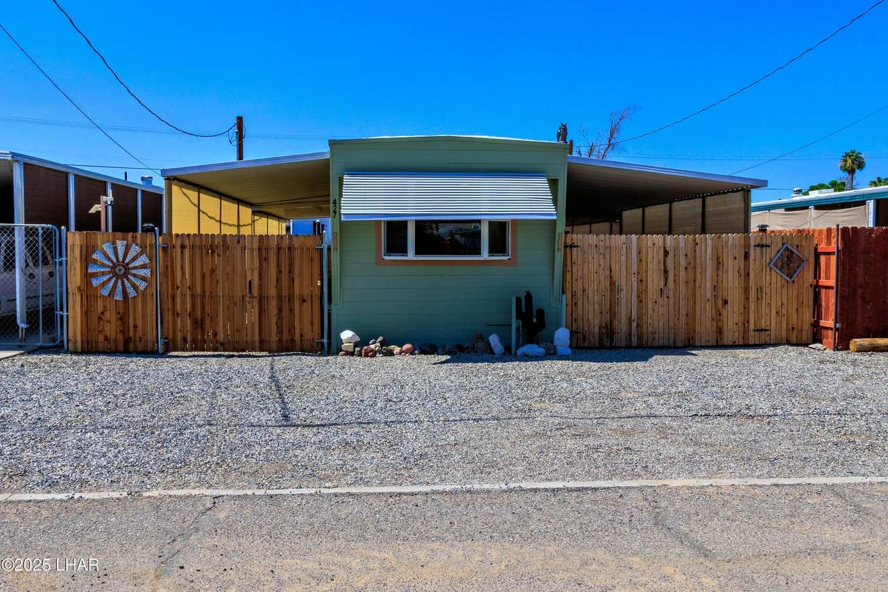 427 Moonlight Dr - Photo 1