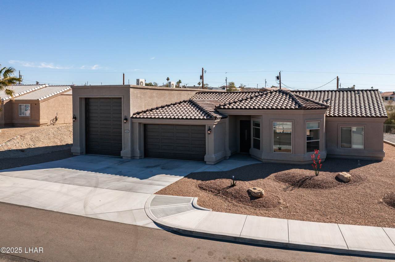 2148 Sandwood Dr - Photo 1