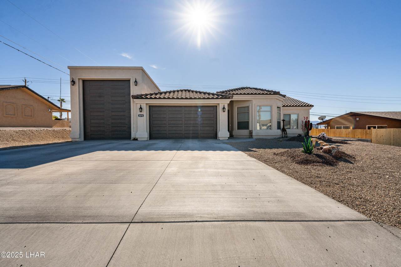 3276 Dolphin Dr - Photo 1