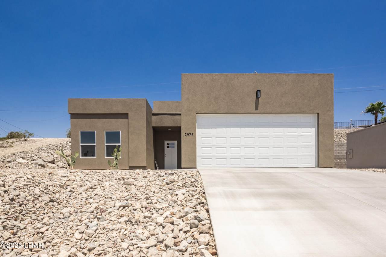 2975 Applewood Dr - Photo 1