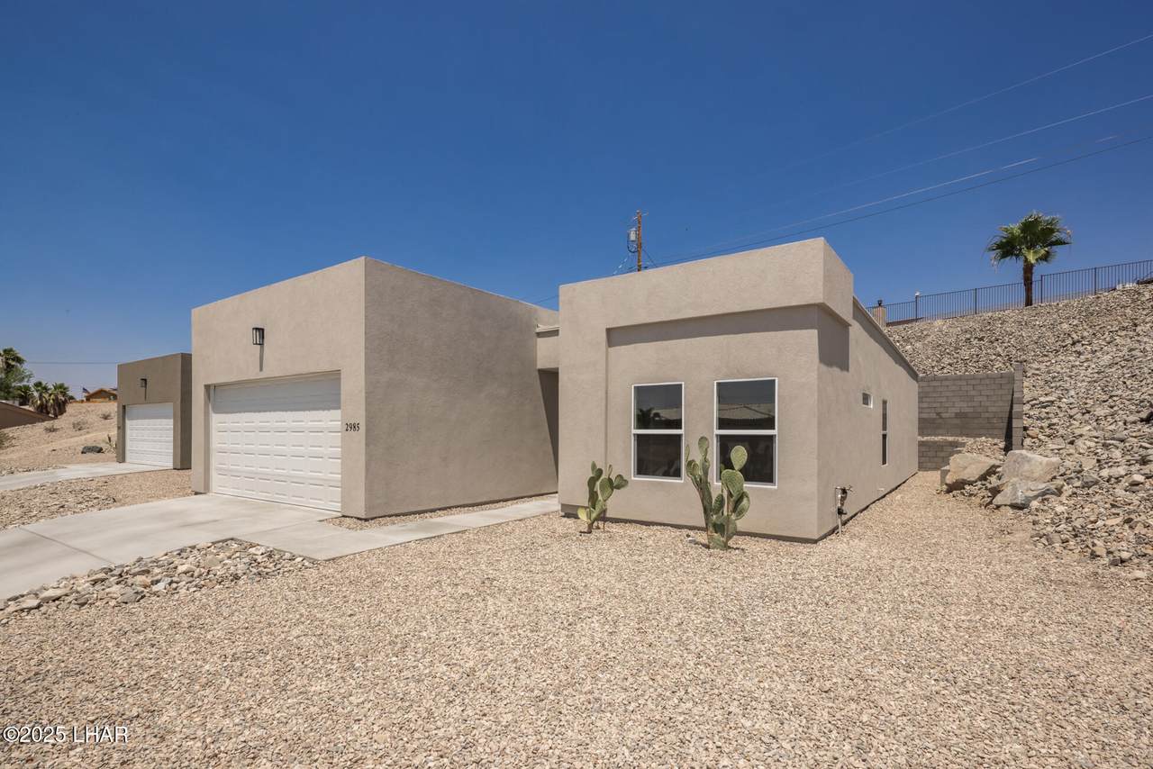 2985 Applewood Dr - Photo 1