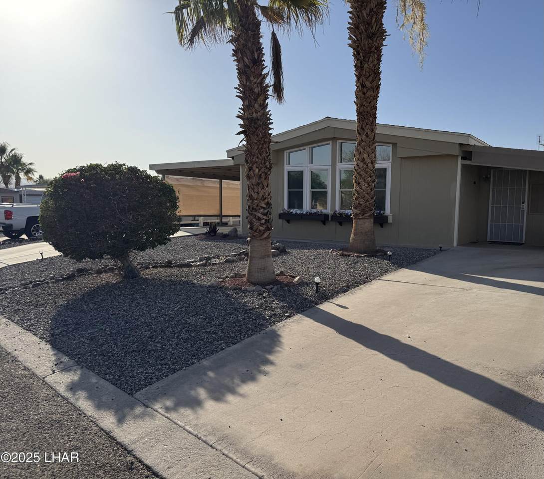 1990 Hubbell Dr - Photo 1