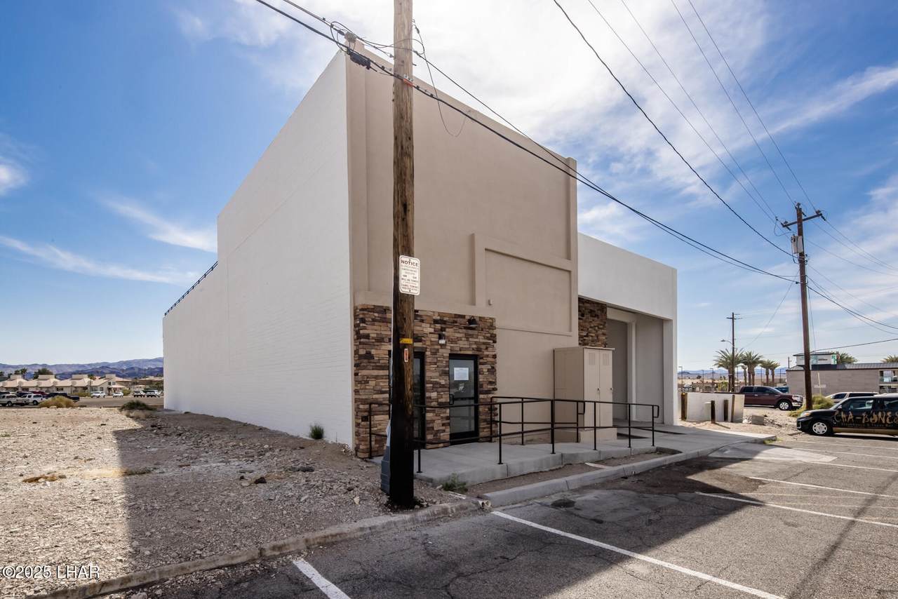 0000 Marlboro Ave - Photo 1