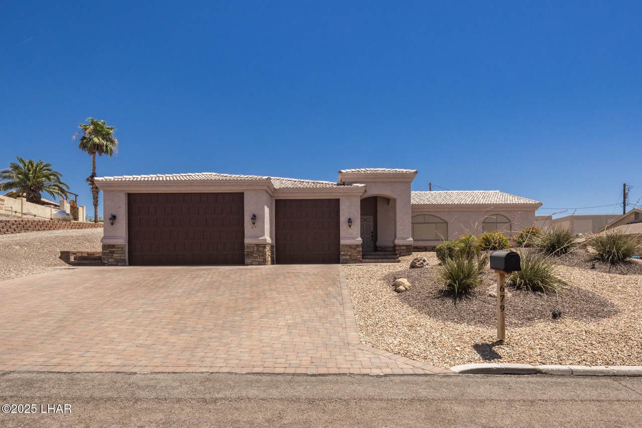 679 Apache Dr - Photo 1