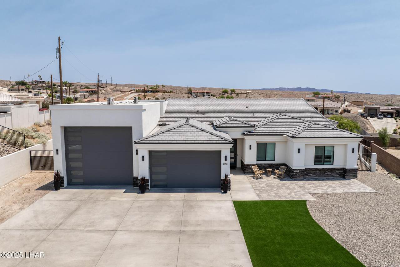 4050 Silver Clipper Ln - Photo 1