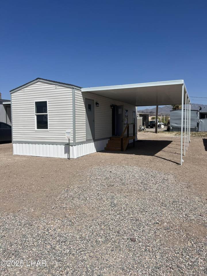 1100 Riverside Dr - Photo 1