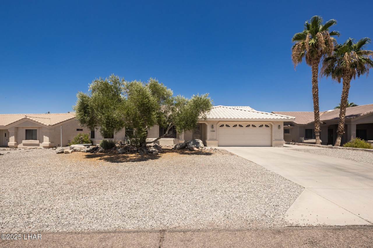 2835 Janet Dr - Photo 1
