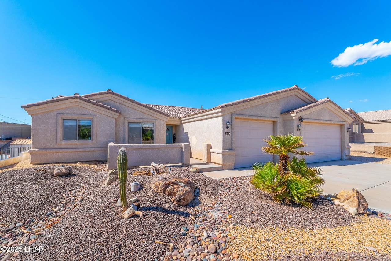 2895 Janet Dr - Photo 1