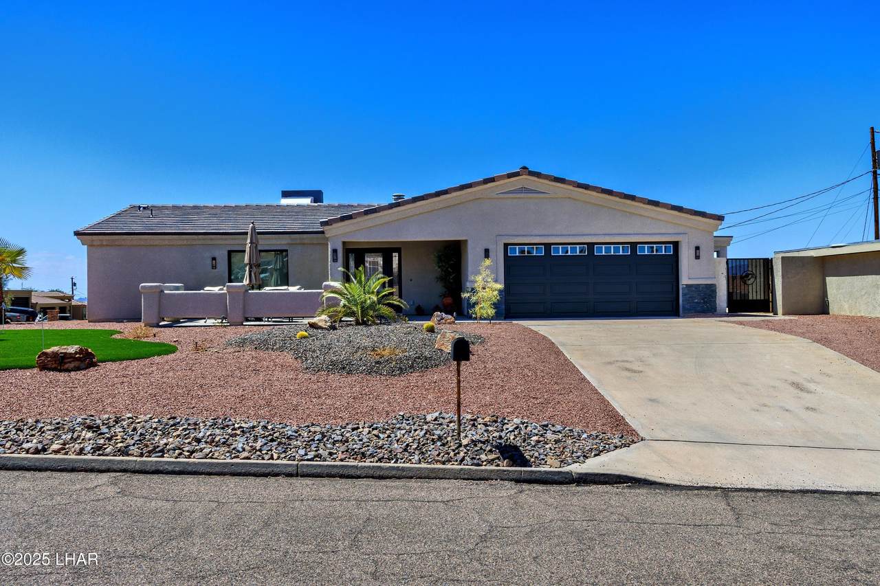 3990 Sloop Dr - Photo 1