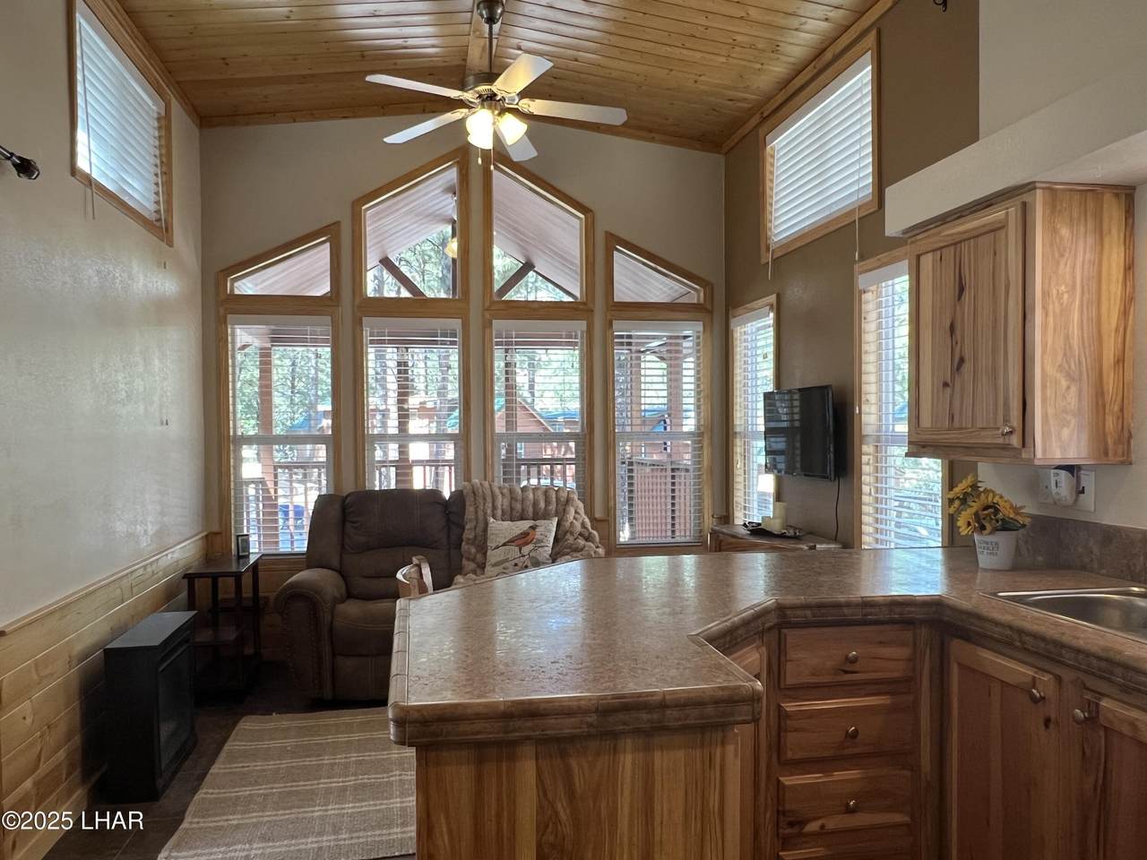 https://bt-photos.global.ssl.fastly.net/lakehavasu/1280_boomver_1_1036640-2.jpg