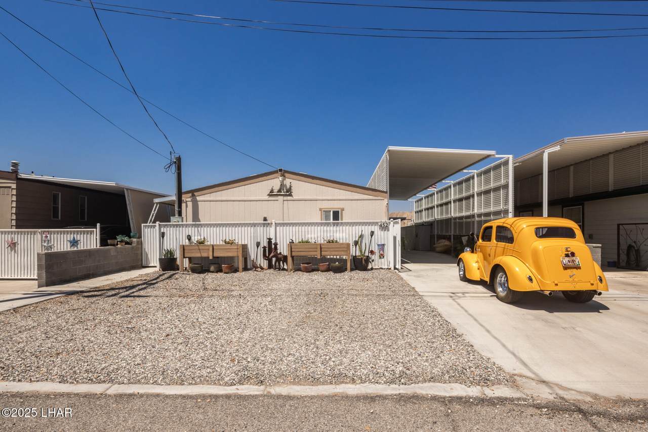 452 Riverfront Dr - Photo 1