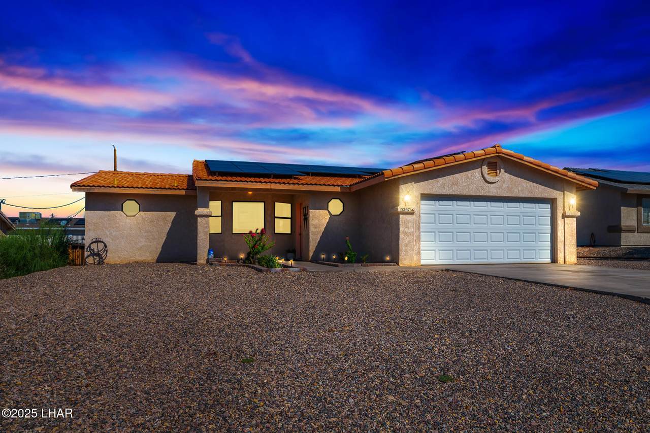 3267 Saddleback Dr - Photo 1