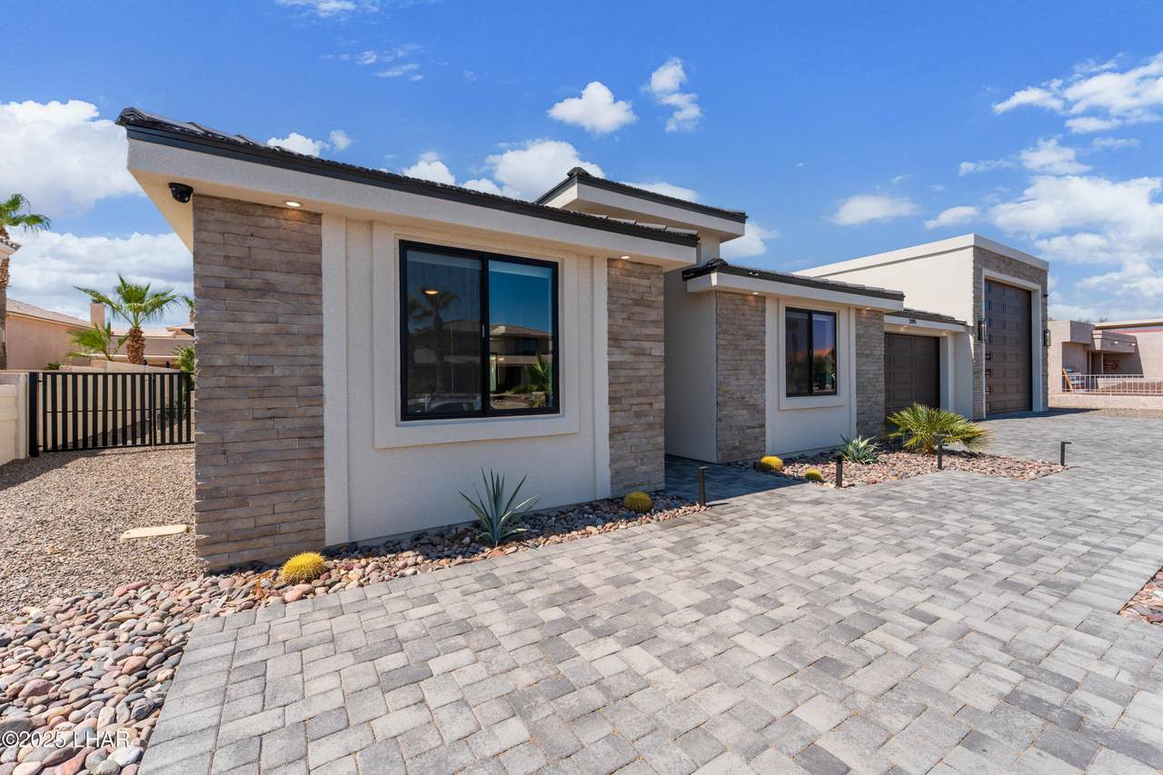 2195 Casper Dr - Photo 1