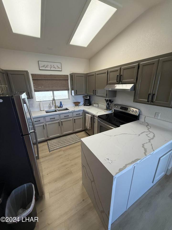 https://bt-photos.global.ssl.fastly.net/lakehavasu/1280_boomver_1_1036734-2.jpg