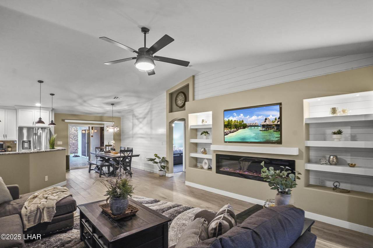 https://bt-photos.global.ssl.fastly.net/lakehavasu/1280_boomver_1_1036822-2.jpg