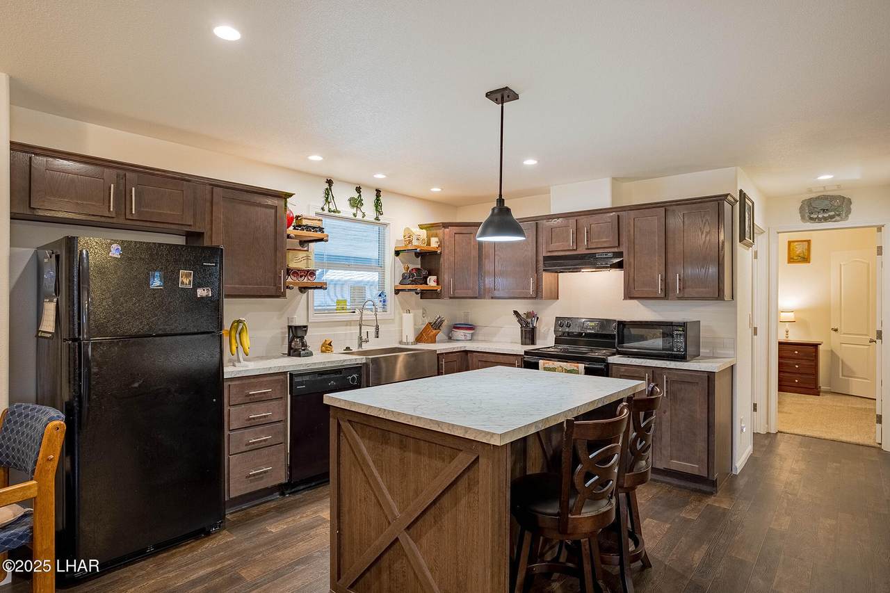 3043 William Dr - Photo 1