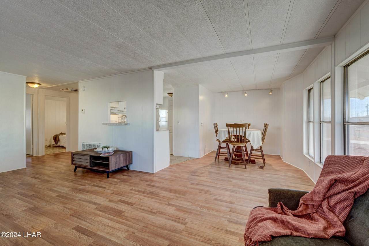 1550 Daniel Dr - Photo 1
