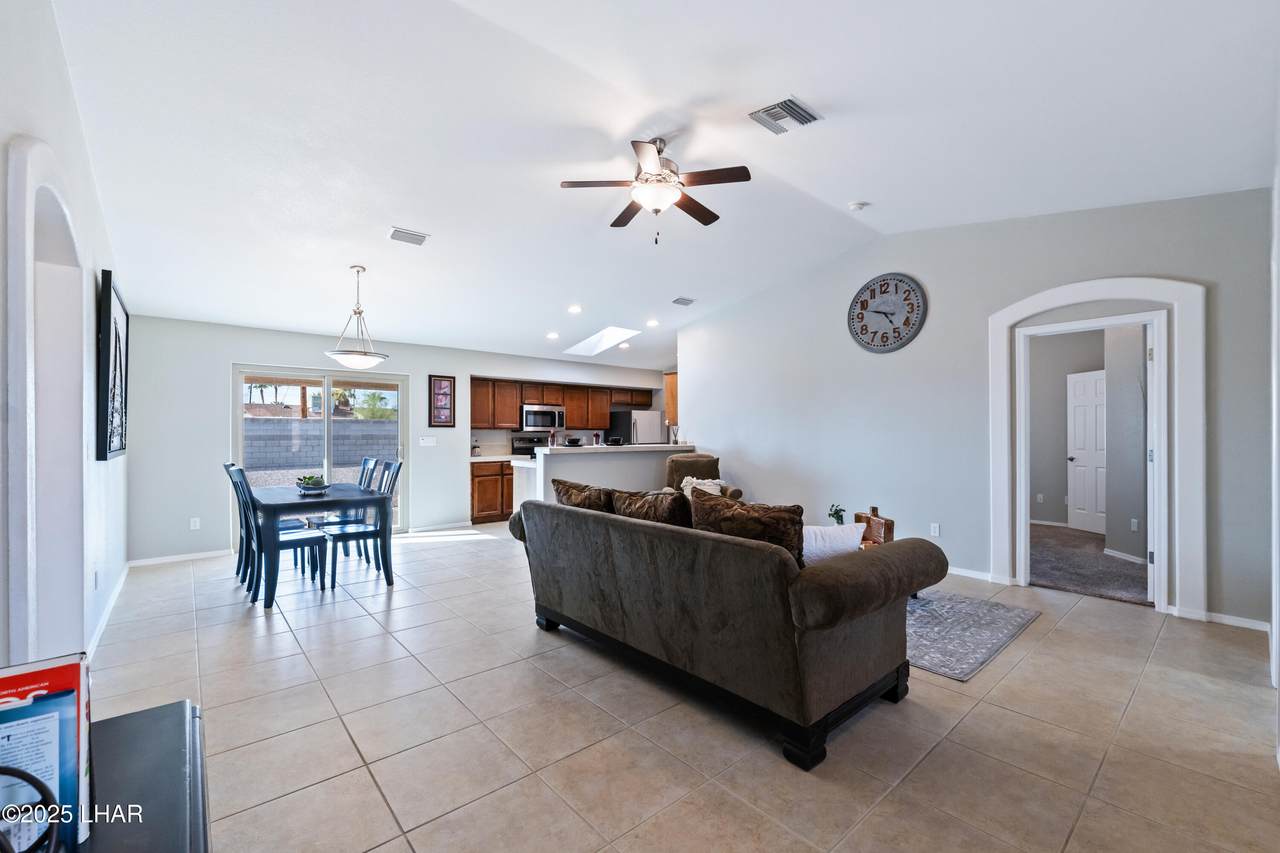 https://bt-photos.global.ssl.fastly.net/lakehavasu/1280_boomver_1_1036937-2.jpg