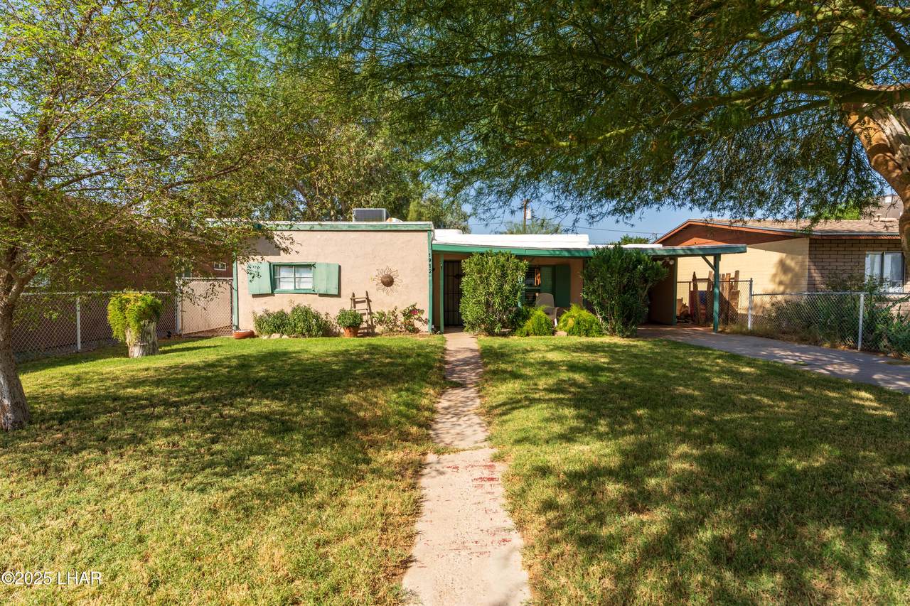 1912 Joshua Ave - Photo 1