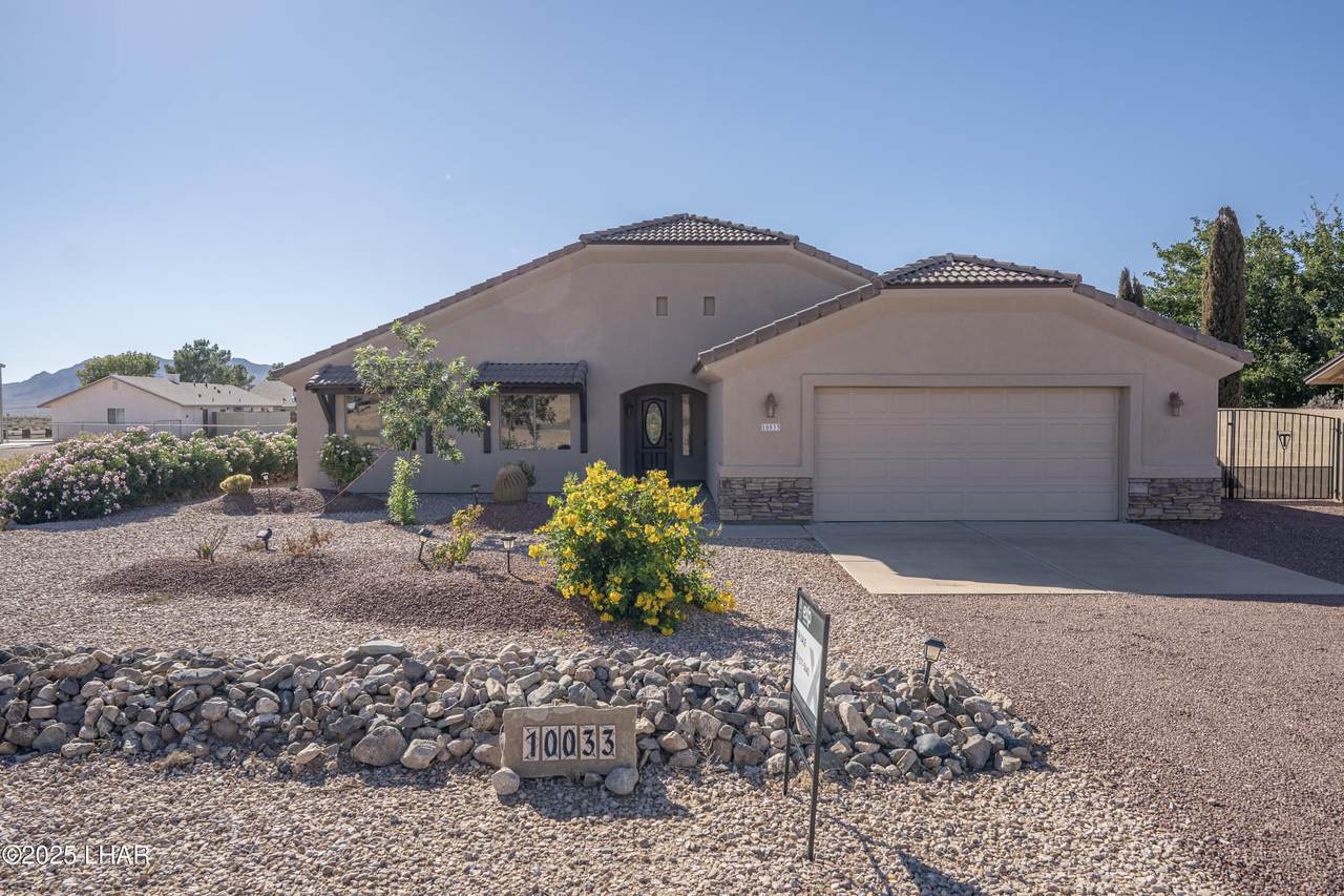 10033 Concho Dr - Photo 1