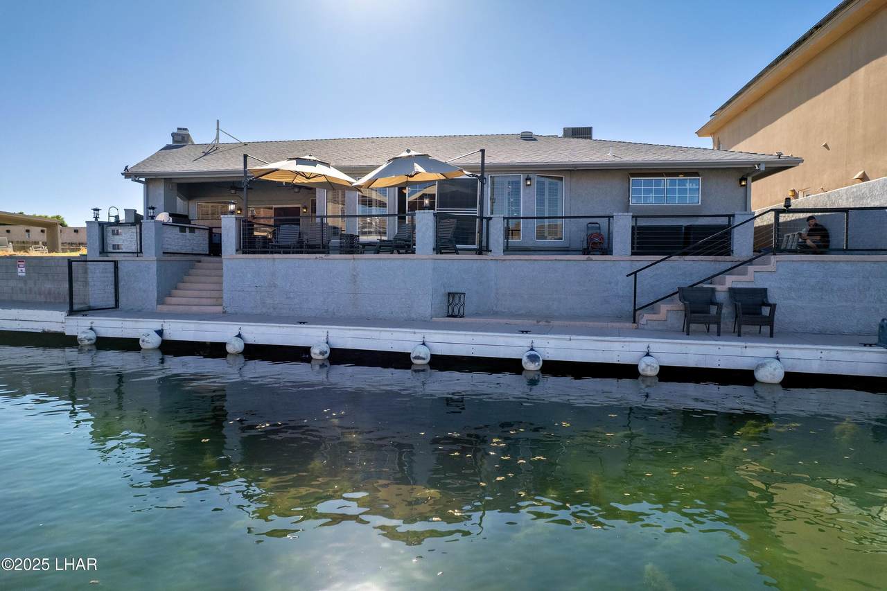 9011 Lakeview Dr - Photo 1