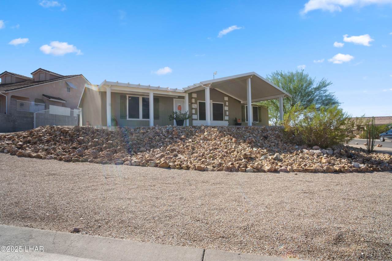 3380 Ridge View Ave - Photo 1