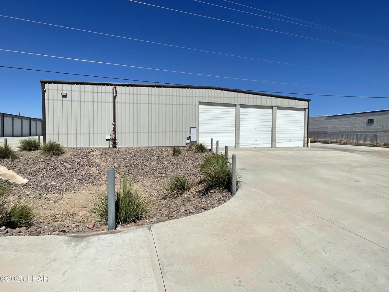 3350 Sweetwater Ave - Photo 1