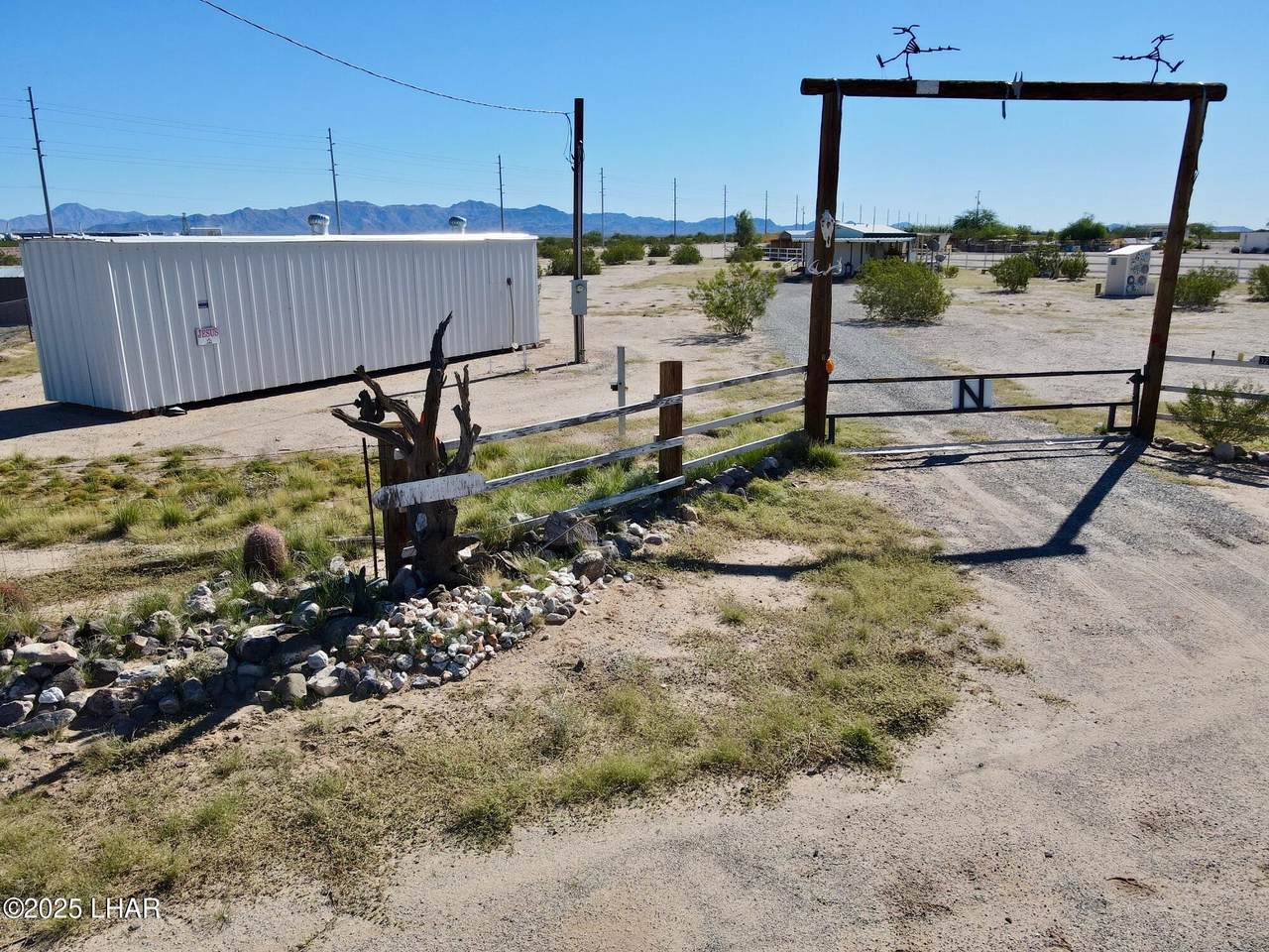 32473 Avenue 42 - Photo 1