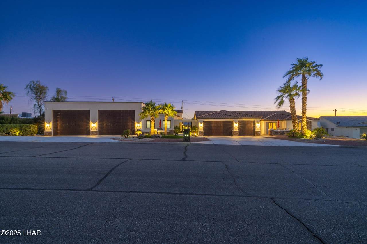 2720 Arabian Dr - Photo 1