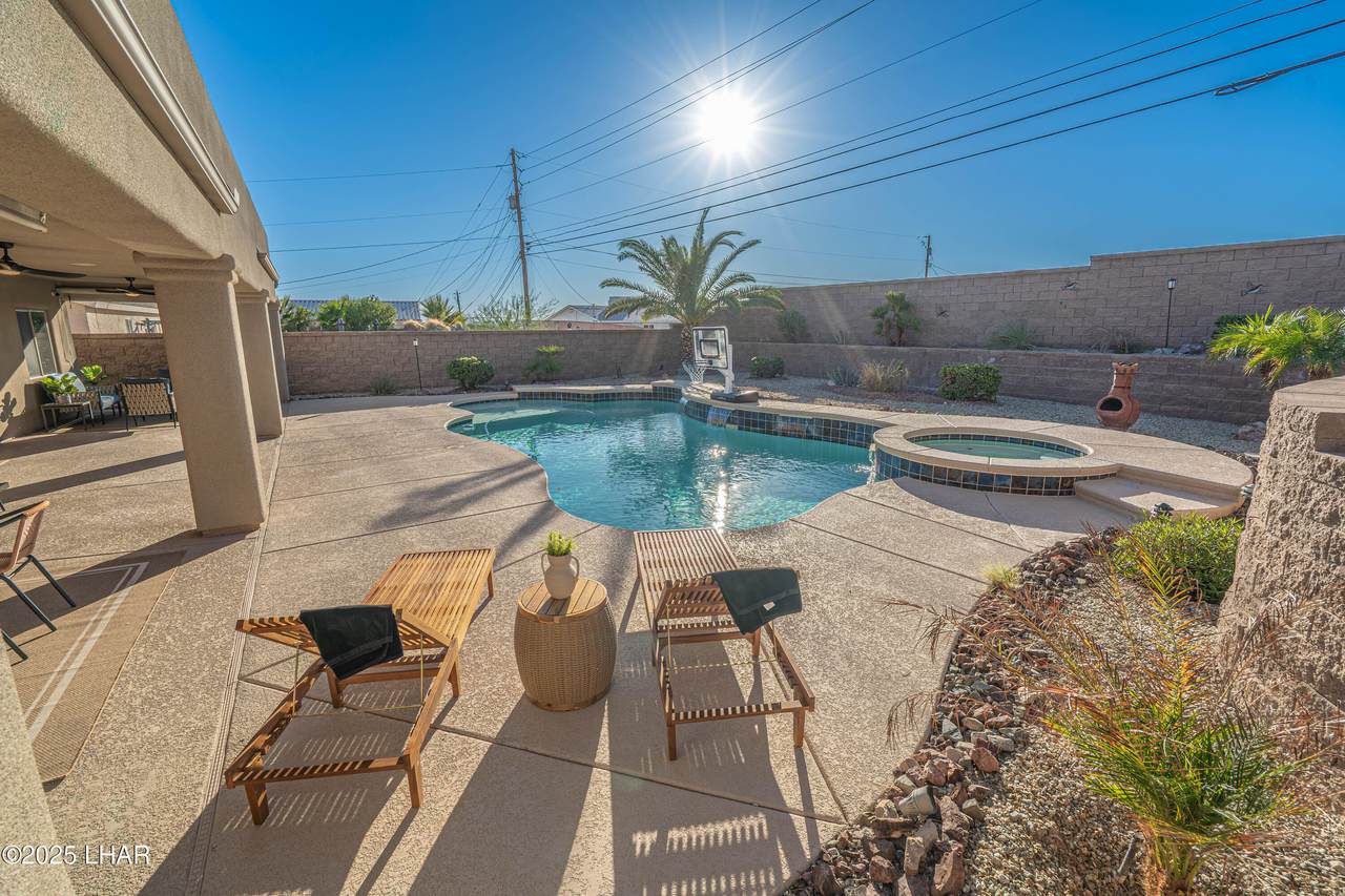 3015 Mcculloch Blvd - Photo 1