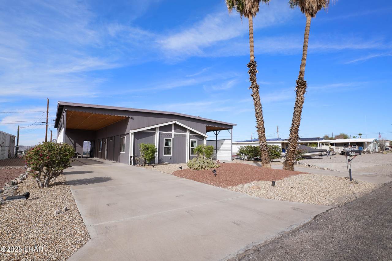 1625 Russell Dr - Photo 1