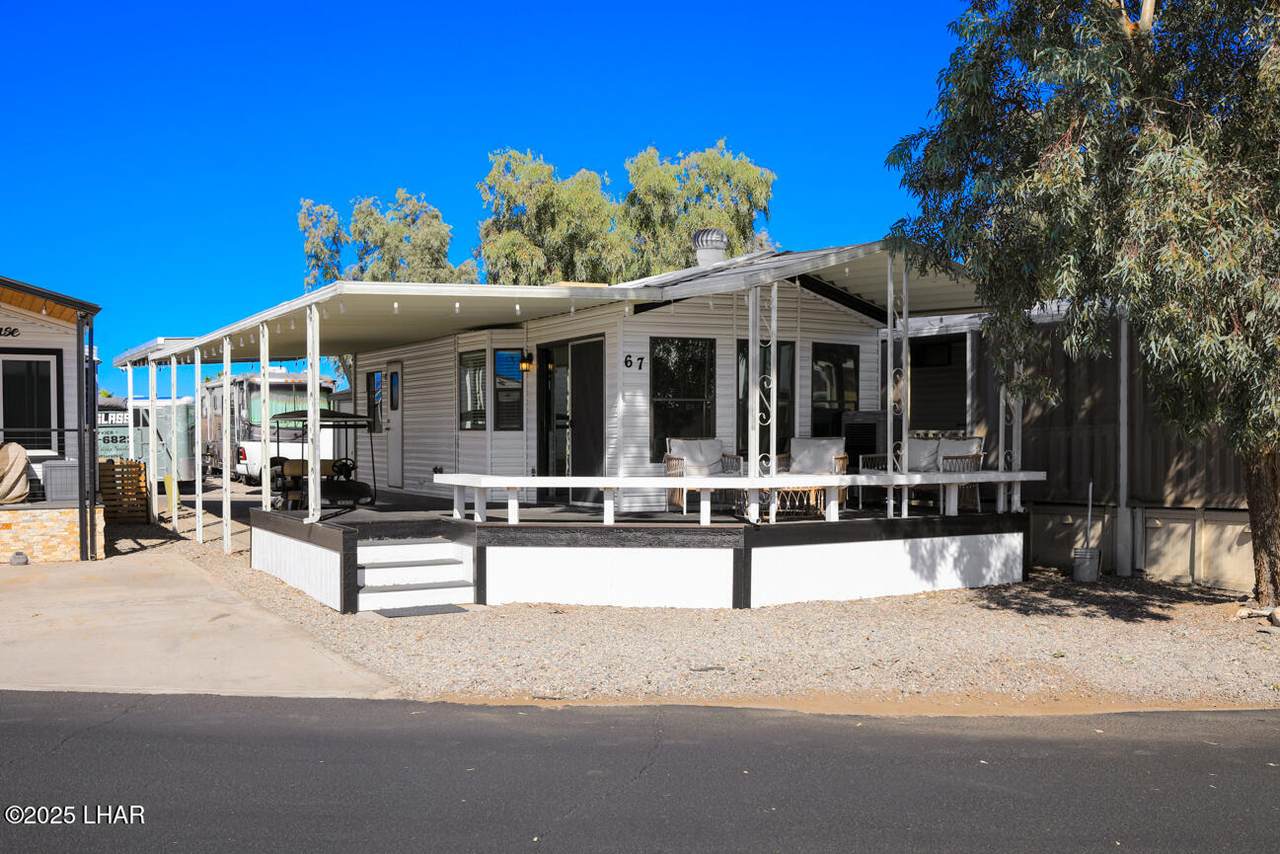 555 Beachcomber Blvd - Photo 1