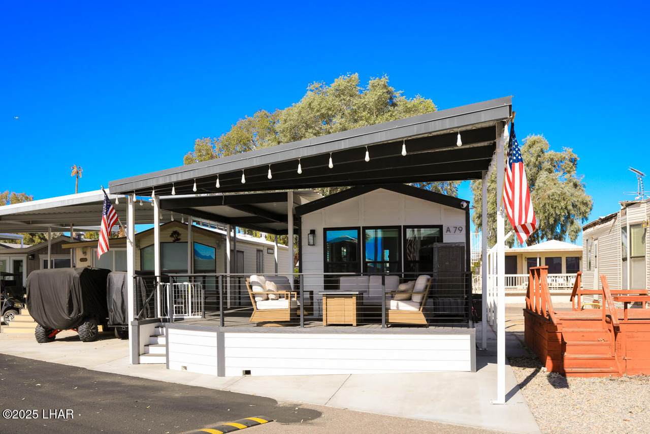 555 Beachcomber Blvd - Photo 1