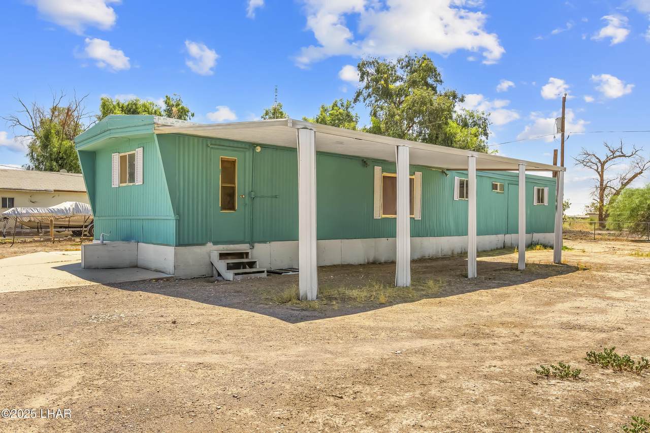 2064 Cabot Dr - Photo 1