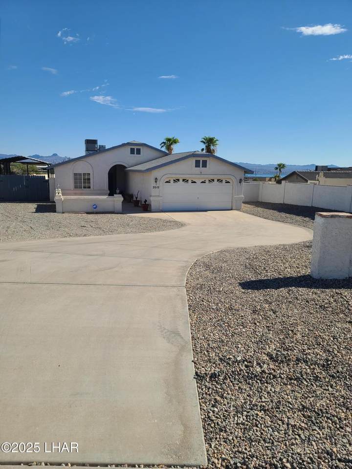 2010 Bombay Dr - Photo 1