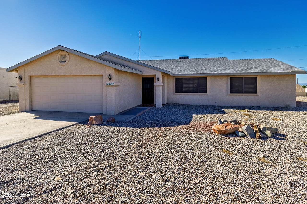 3437 Laredo Ln - Photo 1