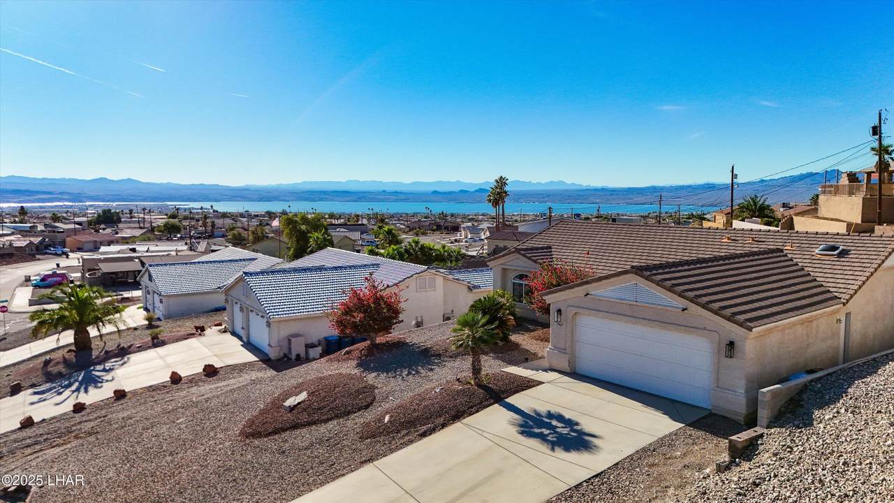 2967 Winterhaven Dr - Photo 1