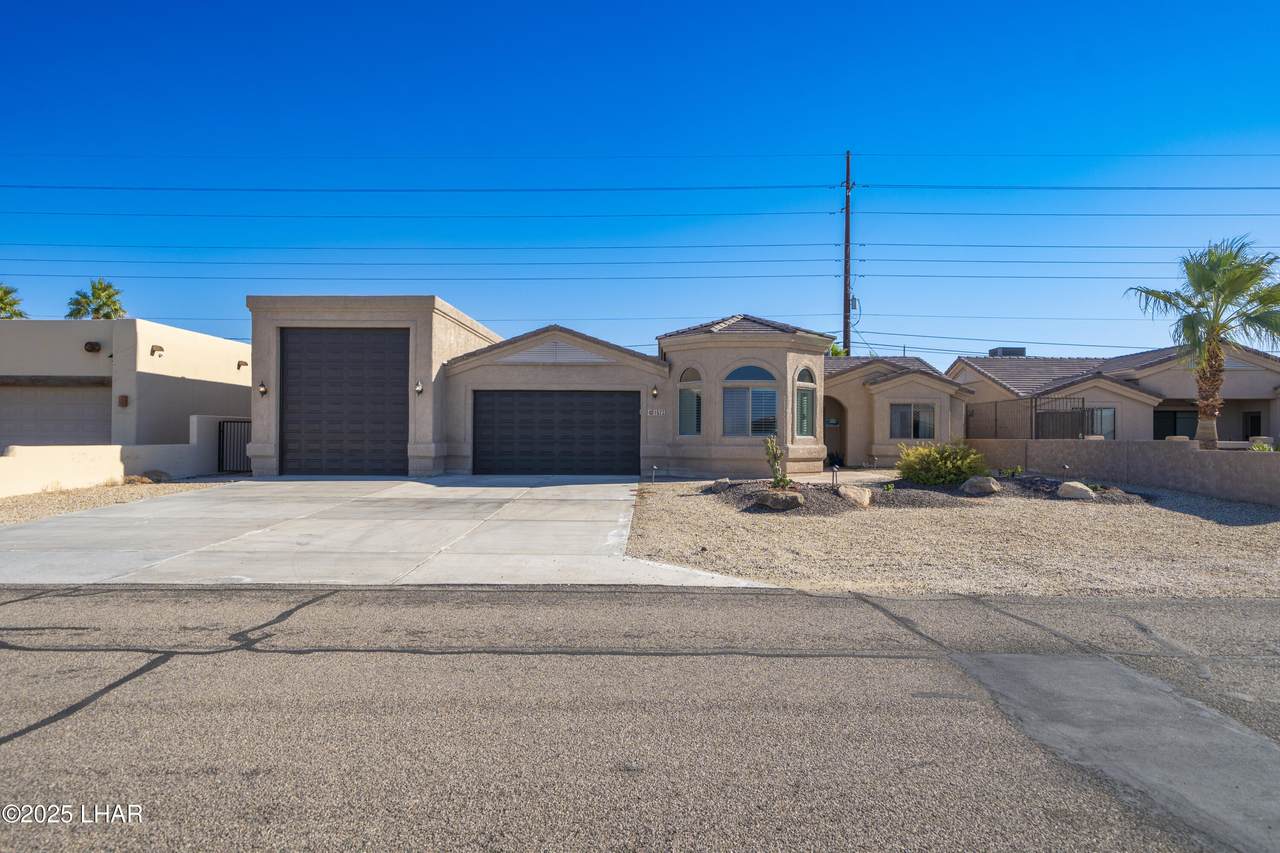 1572 Mandarin Dr - Photo 1